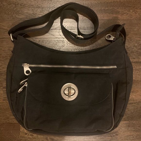 purses like baggallini
